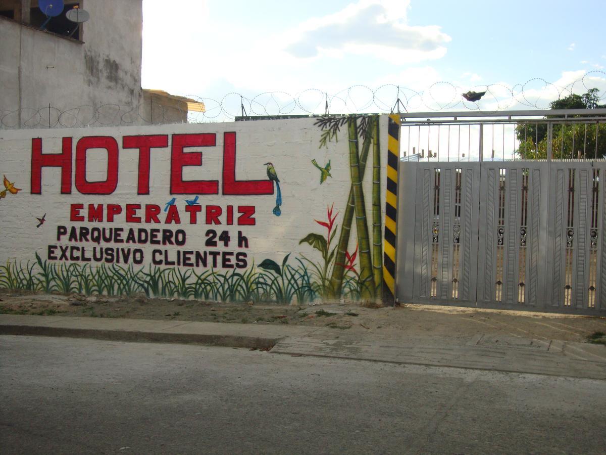 Hotel Emperatriz Armenia  Exterior photo