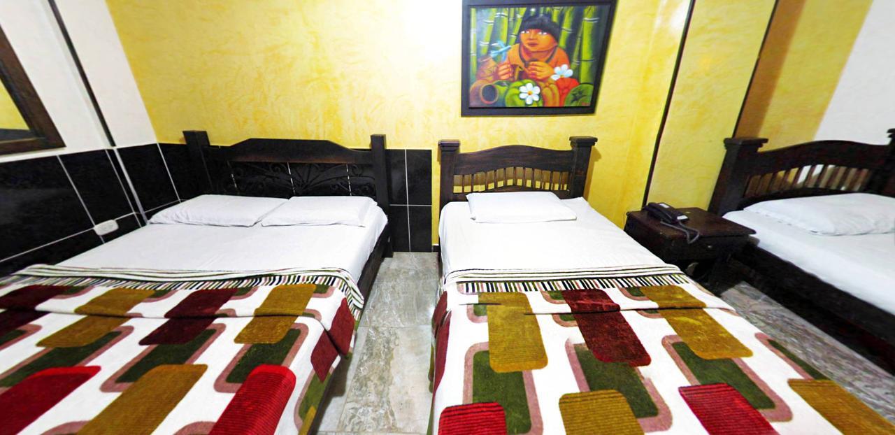 Hotel Emperatriz Armenia  Exterior photo