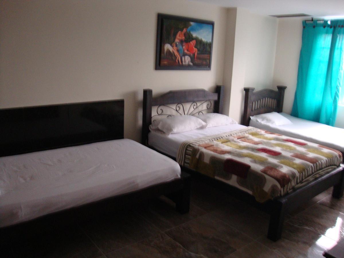 Hotel Emperatriz Armenia  Exterior photo